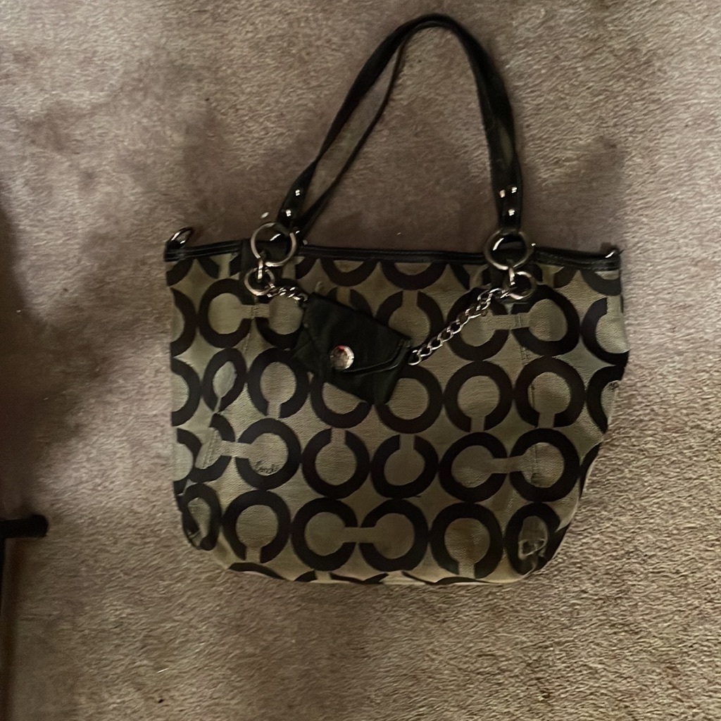 Black Coach Tote In Handbag